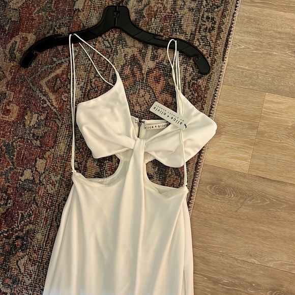 Alice & Olivia - Havana Cut-Out; Midi Dress (in off-white) Brand New w. Tags - Picture 6 of 13